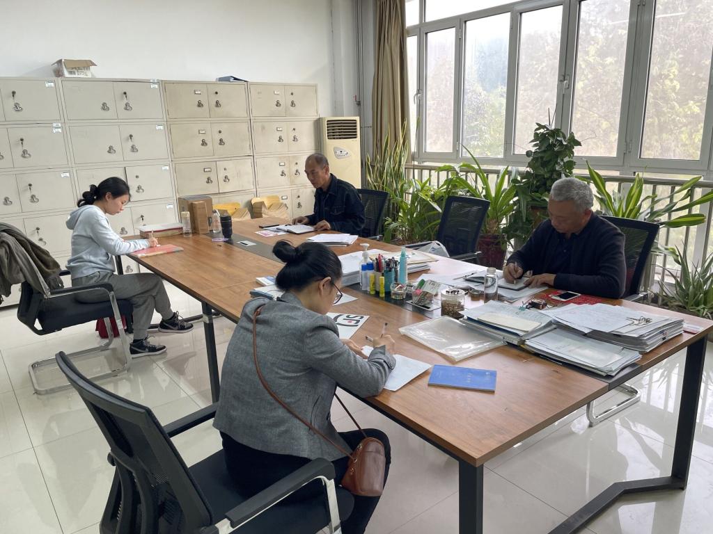 继续教育中心学习党的二十大报告.jpg 雷竞技RAYBET